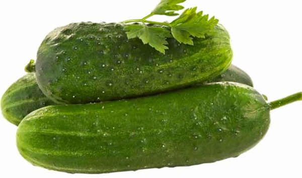 Cucumber Coolant Tips to Remove Makeup Naturally