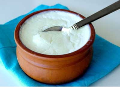 Yogurt is rich in vitamin D and calcium that is good for increasing height